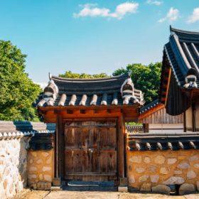 lang-co-Hanok-Gyochon